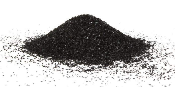 carbone vegetale proprieta benefici utilizzi e controindicazioni