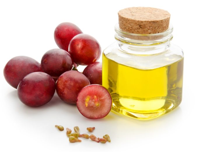 Olio di Vinaccioli: proprietà e utilizzi alimentari e in cosmetica