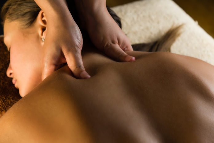 Massaggio Decontratturante: che cos'è, come viene praticato, benefici e precauzioni