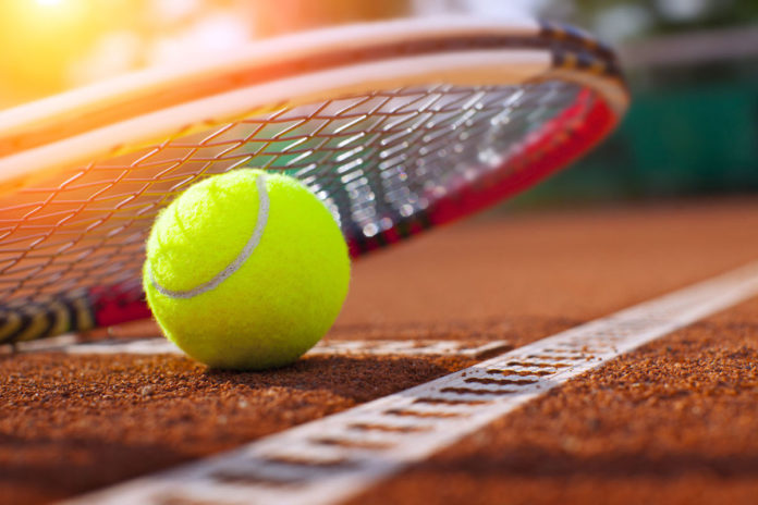 Tennis: che cos’è, benefici, quante calorie si perdono e controindicazioni