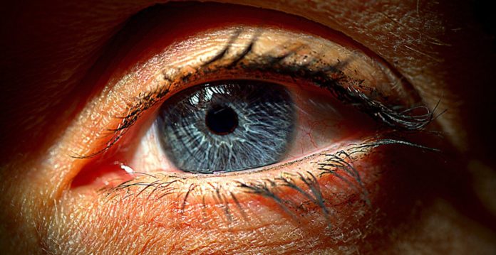 Distacco di retina: che cos'è, cause, sintomi, diagnosi e possibili cure